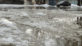 В Самаре ушло под воду кольцо Московского шоссе у Центрального автовокзала