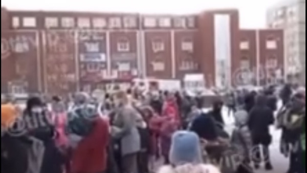 В Тольятти 24 ноября 2021 года эвакуировали учеников двух школ 