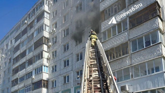 В Самаре из-за пожара в 10 этажном доме на ул. Бобруйской эвакуируют людей