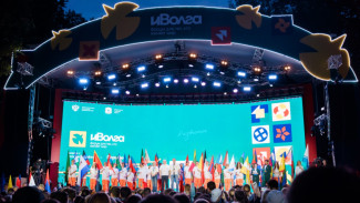 Сюжетная игра и патриотическое воспитание: открылся Молодёжный форум Приволжского федерального округа «иВолга» 