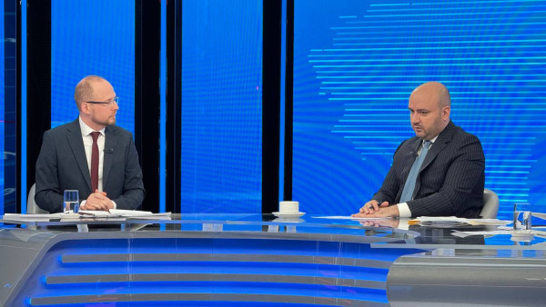 Вячеслав Федорищев: станция метро "Театральная" готова уже на 75%