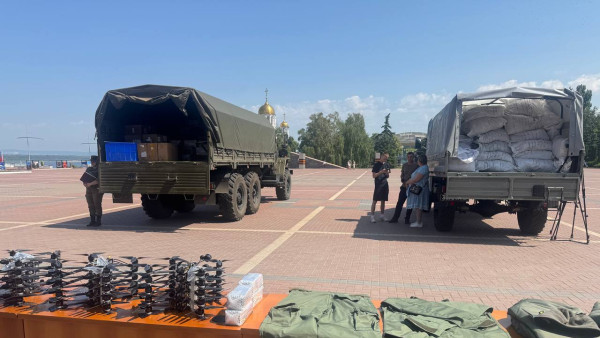 В Самаре в День России передали военным на СВО технику и обмундирование