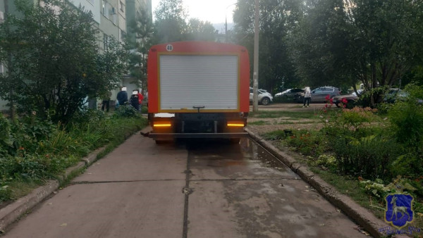 В Самаре во дворе дома грузовик сбил насмерть пенсионерку