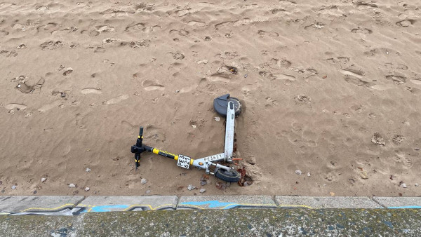 В Самаре курьерам хотят запретить ездить по оживленным тротуарам 