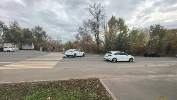 Самарские полицейские рассказали, кто пострадал в столкновении двух Lada Vesta