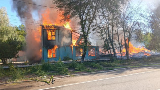 В Волжском районе 30 мая дотла выгорело административное здание