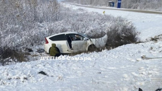 В Самарской области 6 декабря 2021 при столкновении с фургоном погиб мужчина