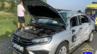 Самарские полицейские рассказали о пострадавшей автоледи в столкновении LADA Vesta с фурой