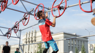 Чемпионат России по гонкам с препятствиями прошёл в Самаре на площади Куйбышева