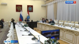 Дмитрий Азаров провел оперативное совещание с руководителями министерств и ведомств, главами городов