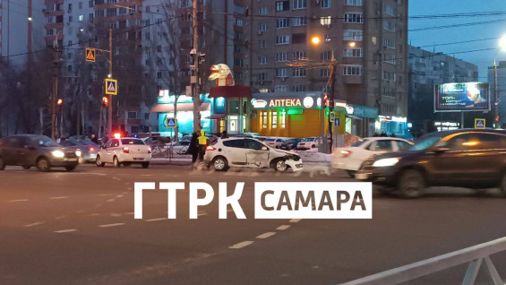 Утром 13 января из-за ряда ДТП Самару сковали пробки