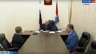 Жители Самарской области обратились к губернатору Вячеславу Федорищеву с просьбой решить проблему качественной питьевой водой и разбитых дорог