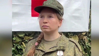 Отважную медсестру "Мышку" из Самары наградили медалью