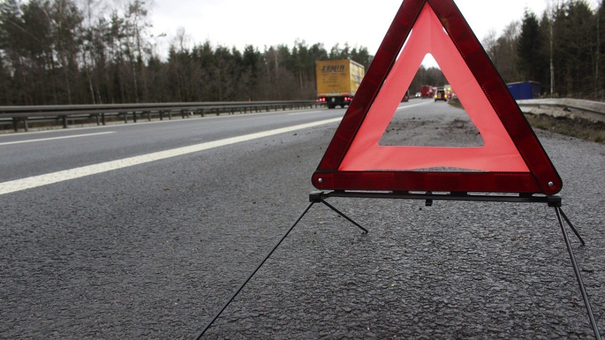 Два человека погибли в ДТП с автобусом в Самарской области на трассе М5 –  Новости Самары и Самарской области – ГТРК Самара