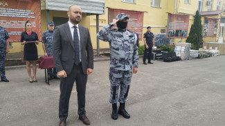 Вячеслав Федорищев вручил награды отличившимся в зоне СВО сотрудникам Росгвардии