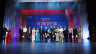 Вячеслав Федорищев вручил госнаграды специалистам и ветеранам строительной отрасли Самарской области   