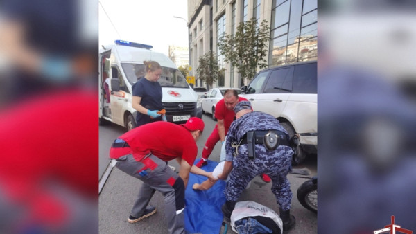 В Самаре росгвардейцы помогли пострадавшему в ДТП остановить сильное кровотечение