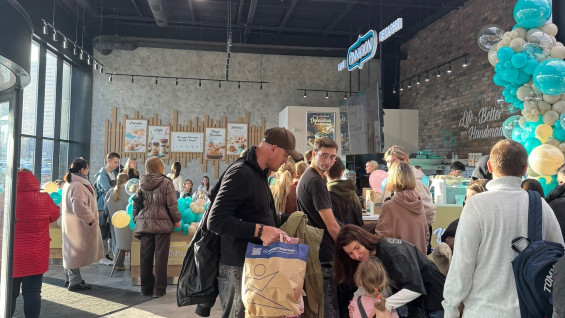 Возвращение в Самару сети пекарен «Синнабон» собрало толпу клиентов в ТЦ «Космопорт»