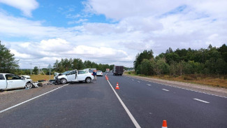 Двое из Renault Logan погибли в ДТП с двумя машинами под Самарой