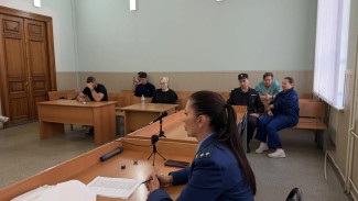 В суде по делу Тарховой проверили слышимость сабельной пилы в соседних квартирах