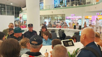 В Самаре туристы вылетели в Турцию после задержки рейса на 23 часа 53 минуты