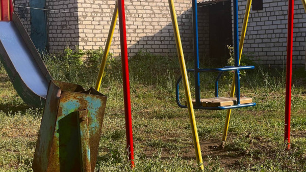 В Самаре 5-летний мальчик упал с турника и потерял сознание