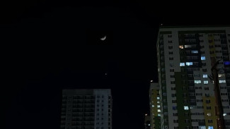 Самарцы опубликовали красивые кадры вальса Юпитера с Луной 