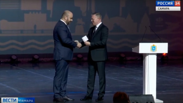 В День профсоюзов губернатор Вячеслав Федорищев вступил в профсоюзные ряды