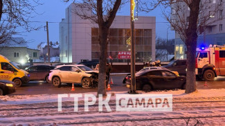 Водитель на «Гранте» устроил массовое ДТП на Ново-Садовой в Самаре