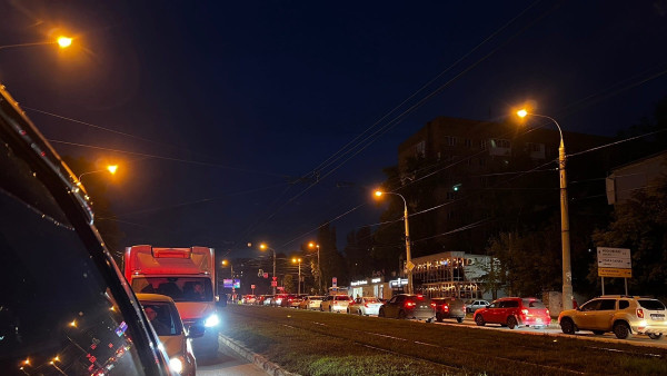 В Самаре возник транспортный коллапс из-за сломанного светофора 