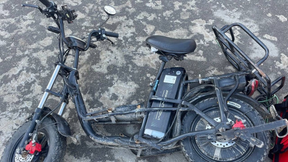 В Самаре в ДТП с Ford Focus пострадал курьер на электровелосипеде