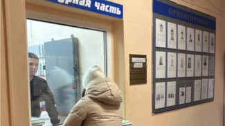 В Безенчукском районе мужчина украл у сожительницы деньги с карты детского пособия  