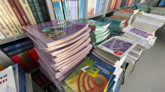 Большинство самарцев поддержали запрет телефонов на уроках