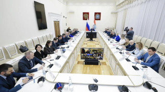 В Самаре губернатор Вячеслав Федорищев рассмотрел обращения граждан