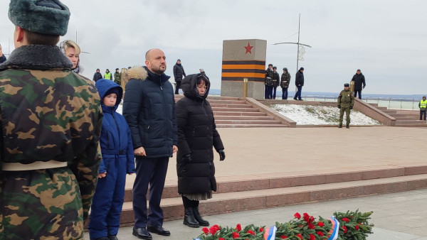 Память двух Героев РФ увековечили в Самаре 9 декабря