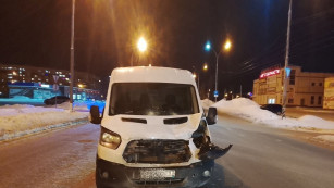 В Самарской области 18-летний парень на микроавтобусе сбил двух пешеходов