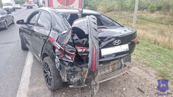 В Самарской области произошло ДТП с участием трёх большегрузов и легковушки