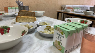 Самарским школьникам разрешат менять льготные завтраки на обеды с доплатой