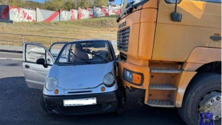 В Самаре в массовом ДТП пострадали два человека