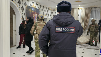 В Самаре во время рейда задержали наркоманов и уклонистов от воинской службы