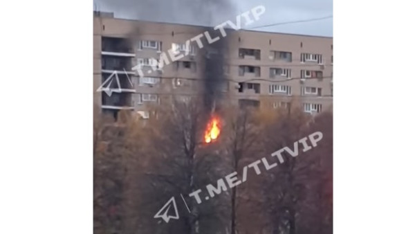 Обнародованы фото и видео экстренной эвакуации людей из горящей многоэтажки в Тольятти