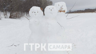 В Самаре люди массово начали лепить снежных баб 1 марта 2026 года