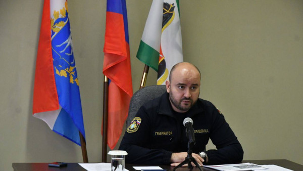 Вячеслав Федорищев с командой правительства работает в Рощинском