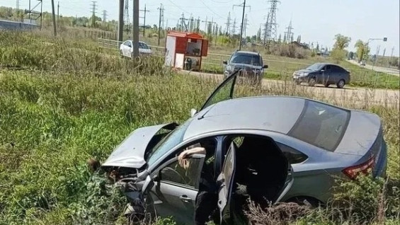 В лобовом столкновении в Самарской области пострадали пять человек