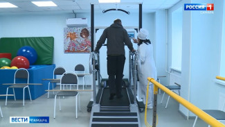 Дмитрий Азаров посетил реабилитационное отделение для участников СВО и членов их семей