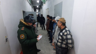 В Самаре силовики нагрянули с проверкой на стройку с мигрантами