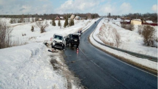 В Самарской области на огромной скорости столкнулись два «японца»