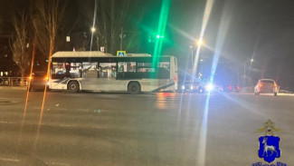 В Самаре пенсионерка на Renault нарушила правила и попала в ДТП с автобусом