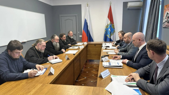 Губернатор Вячеслав Федорищев провел рабочую встречу с митрополитом Самарским и Новокуйбышевским Феодосием