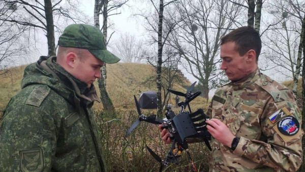 Самарские специалисты повышают квалификацию вооруженных сил Беларуси: выпускник «Школы героев» представил опыт применения дронов в СВО